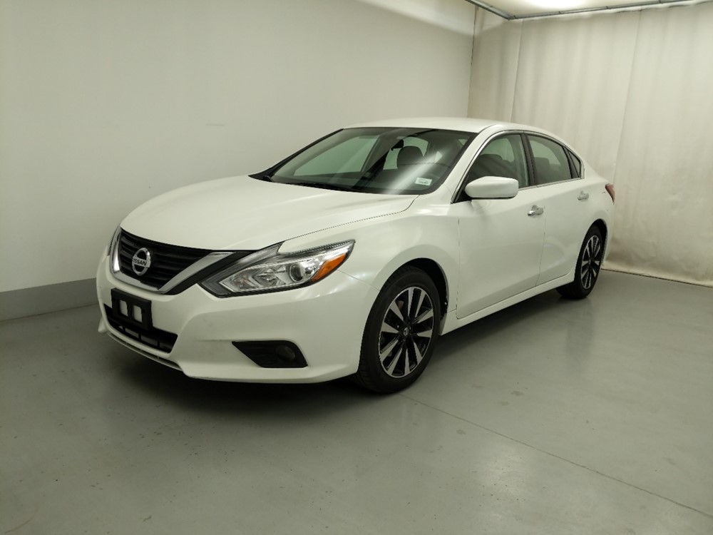 Used 2018 Nissan Altima Driver Front Bumper