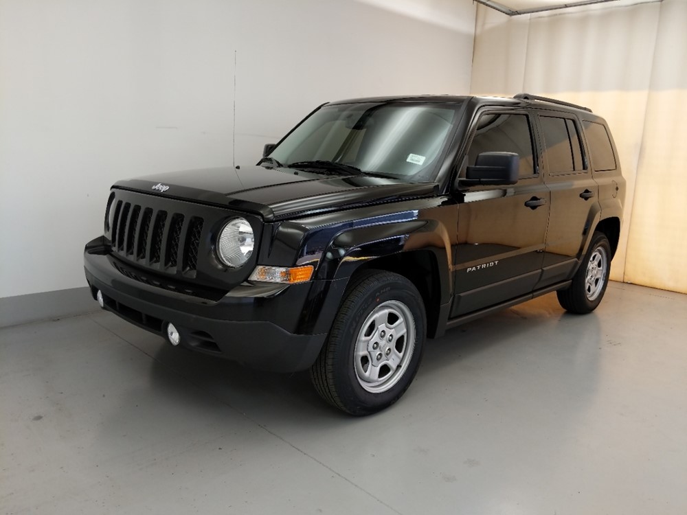 Used 2016 Jeep Patriot Driver Front Bumper