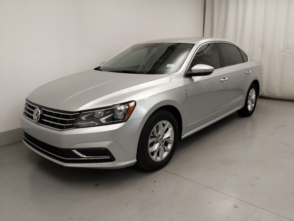 Used 2016 Volkswagen Passat Driver Front Bumper