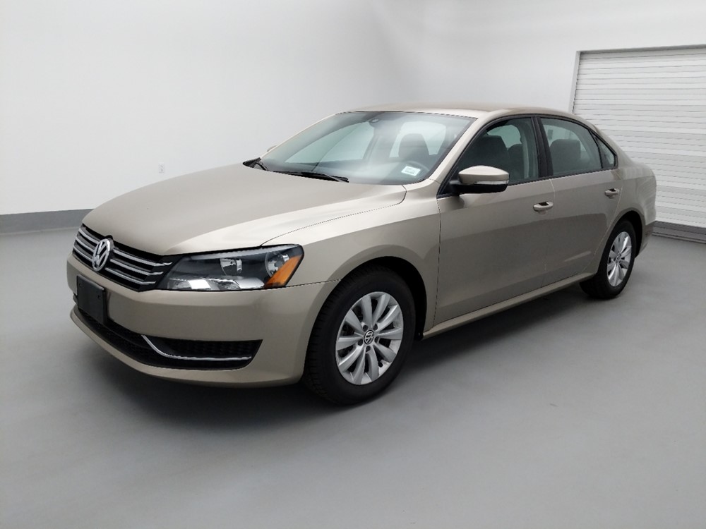 Used 2015 Volkswagen Passat Driver Front Bumper