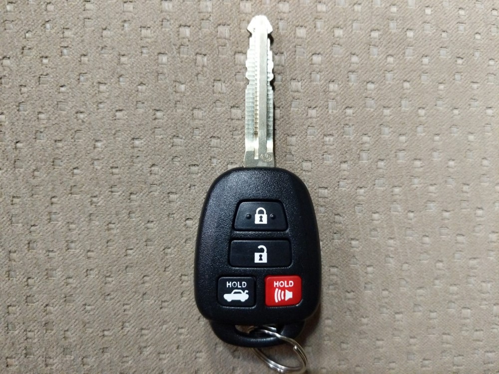 2012 Toyota Camry - Keys