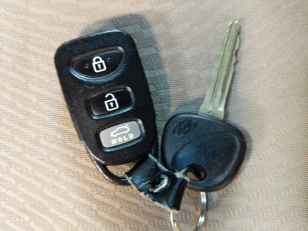 2015 Hyundai Elantra - Keys