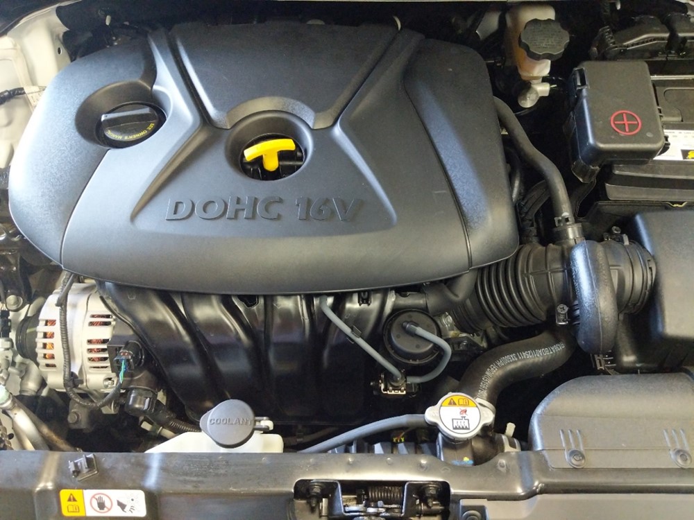 2015 Hyundai Elantra - Engine