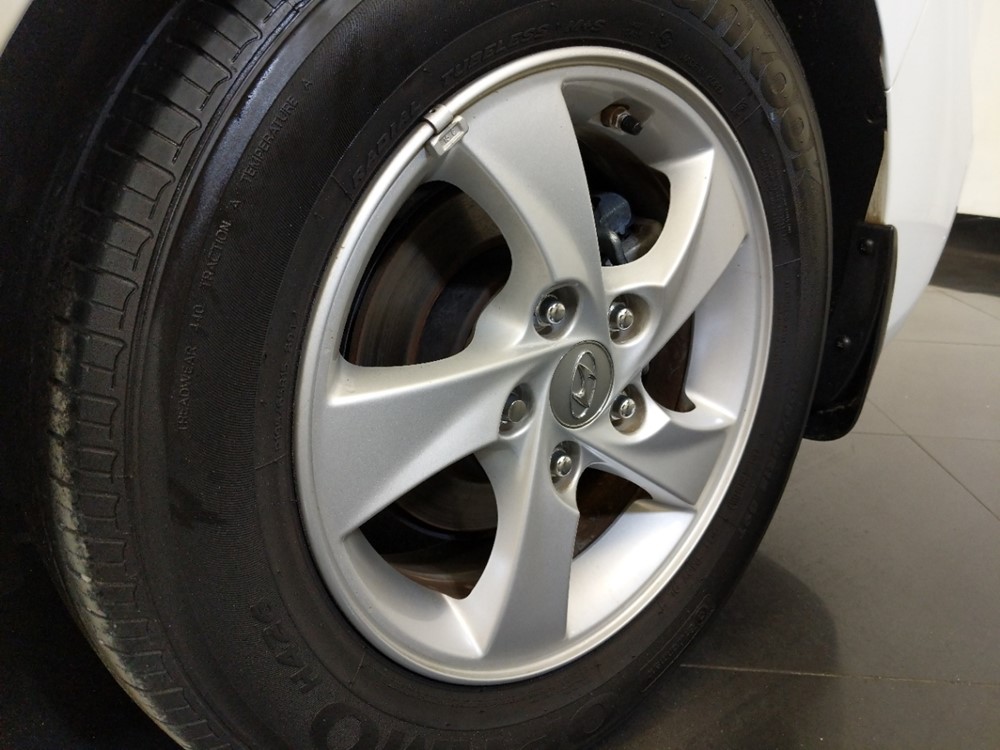 2015 Hyundai Elantra - Wheel
