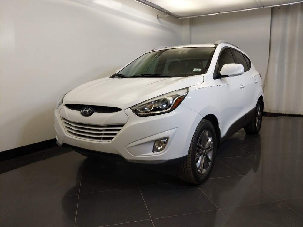 2014 Hyundai Tucson - Driver Front Bumper