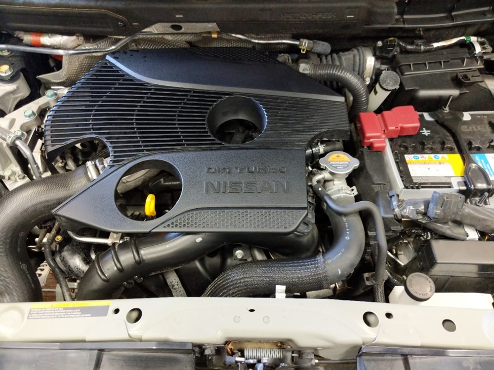 2017 Nissan JUKE - Engine