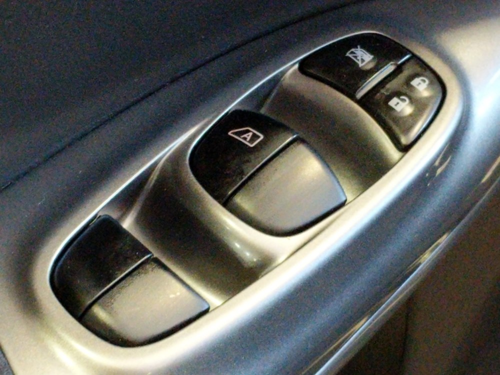 2017 Nissan JUKE - Driver Power Windows/Lock Control