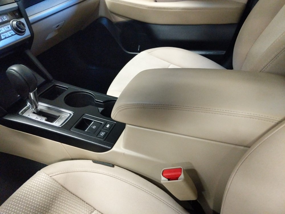 2016 Subaru Outback - Center Console/Cup Holders