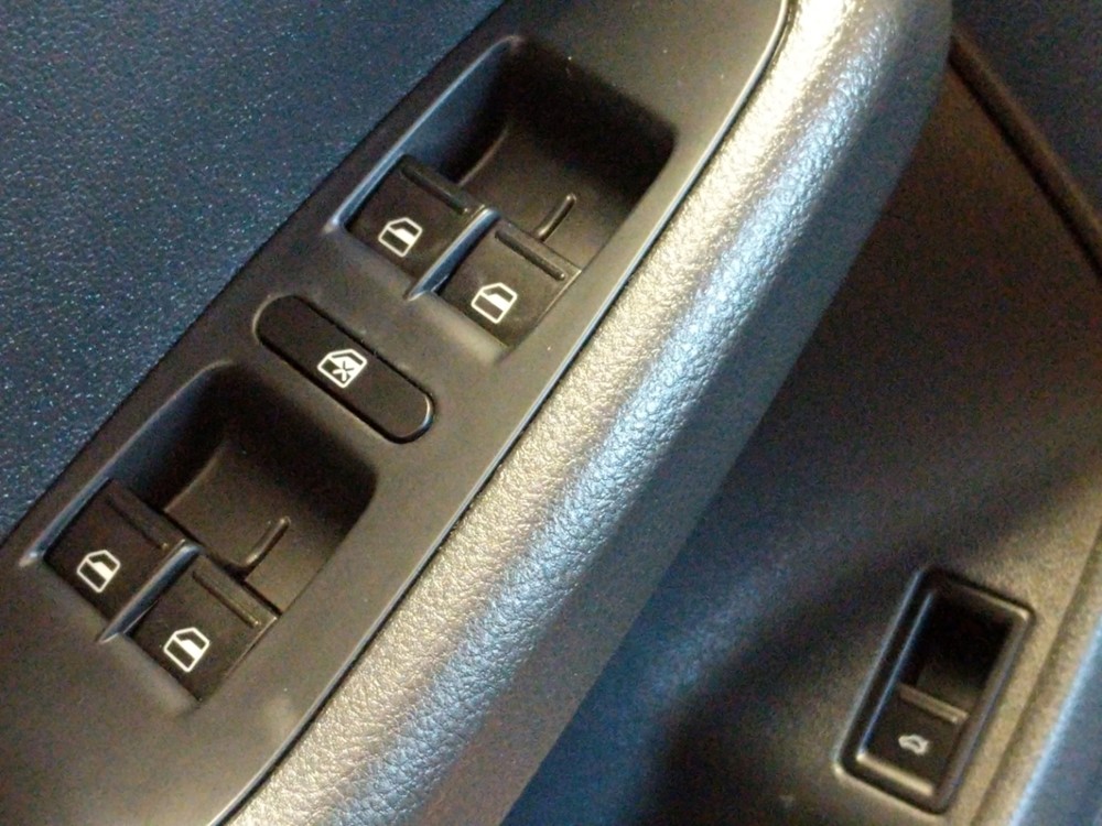 2015 Volkswagen Jetta - Driver Power Windows/Lock Control