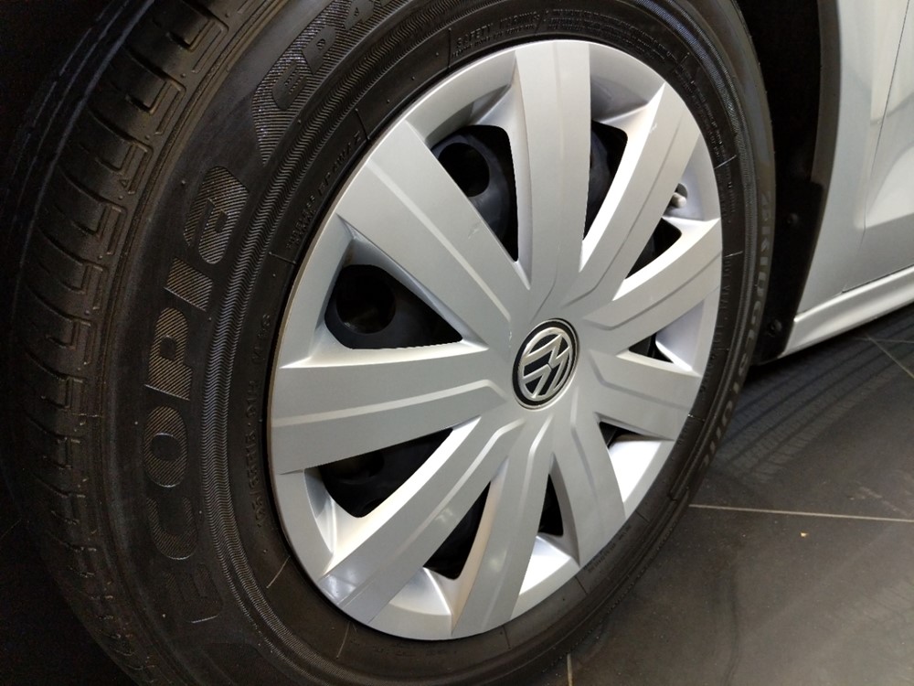 2015 Volkswagen Jetta - Wheel