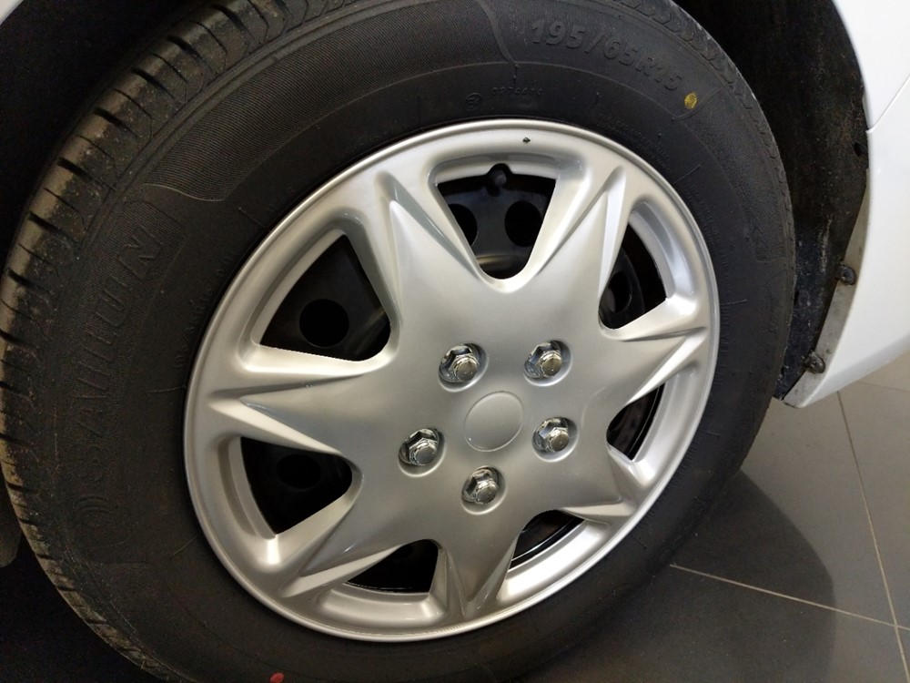 2016 Hyundai Elantra - Wheel