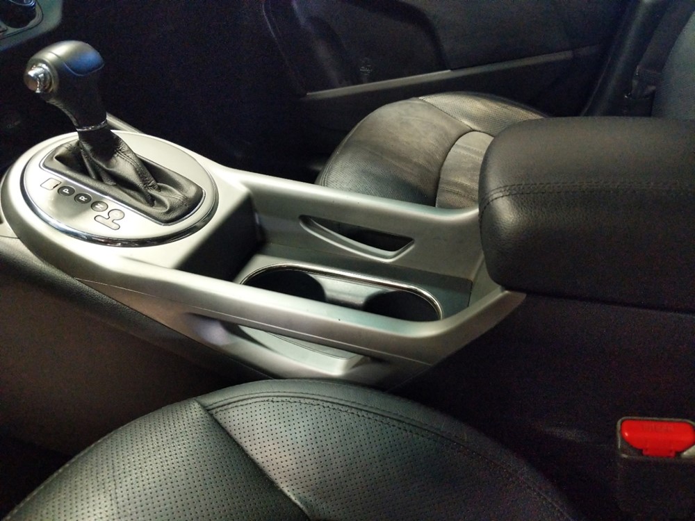 2015 Kia Sportage - Center Console/Cup Holders