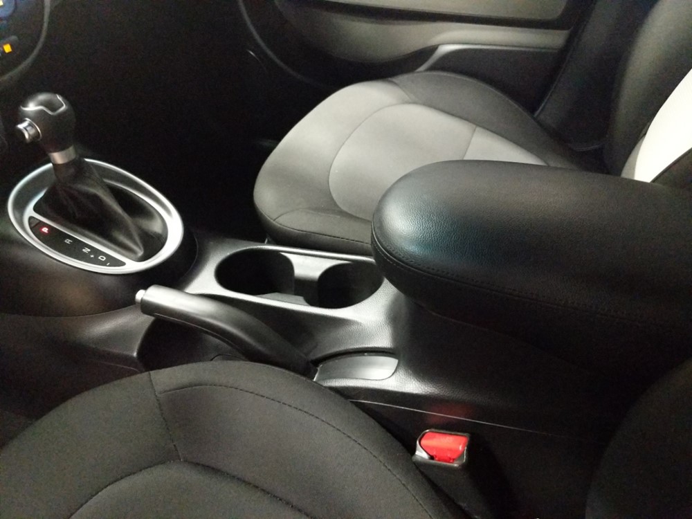 2015 Kia Soul - Center Console/Cup Holders