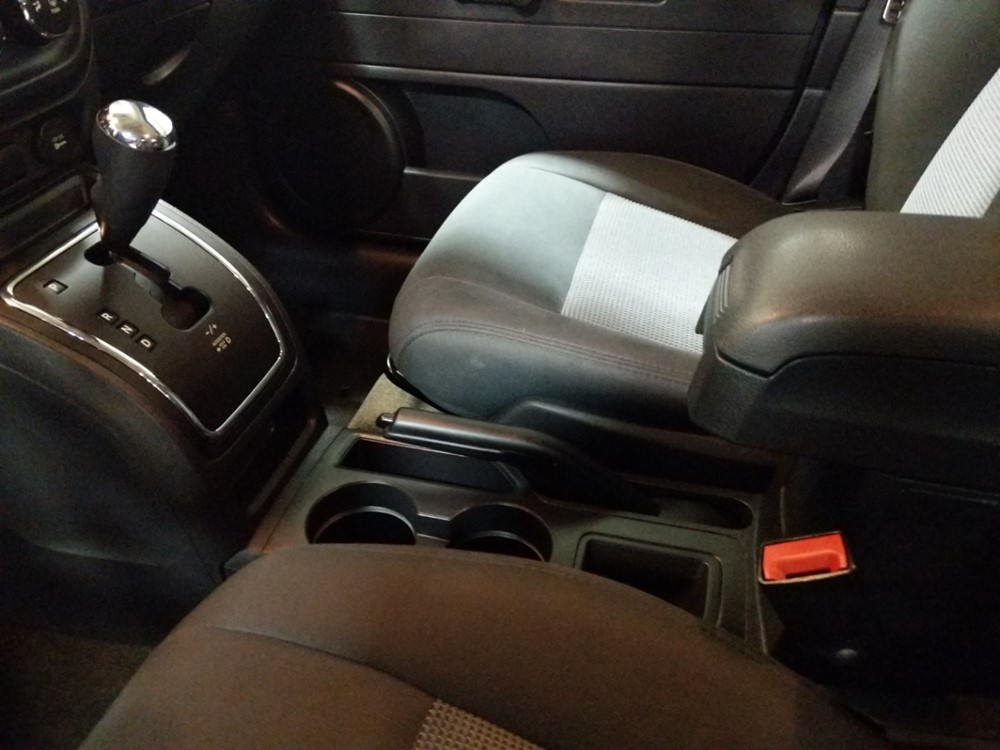 2015 Jeep Patriot - Center Console/Cup Holders