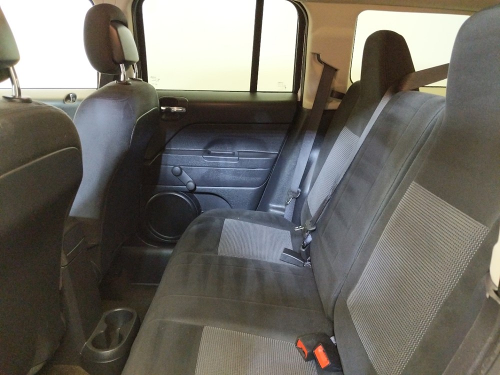 2015 Jeep Patriot - Driver Rear Seat