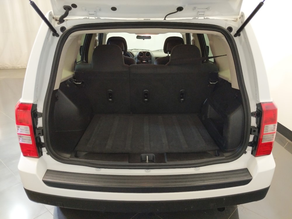 2015 Jeep Patriot - Trunk