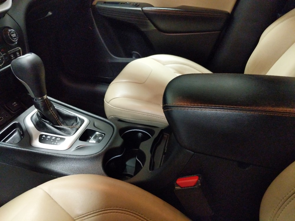 2015 Jeep Cherokee - Center Console/Cup Holders