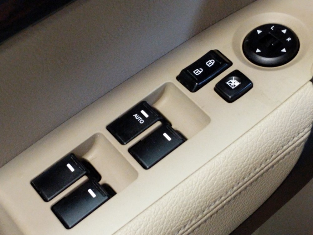 2012 Kia Sorento - Driver Power Windows/Lock Control