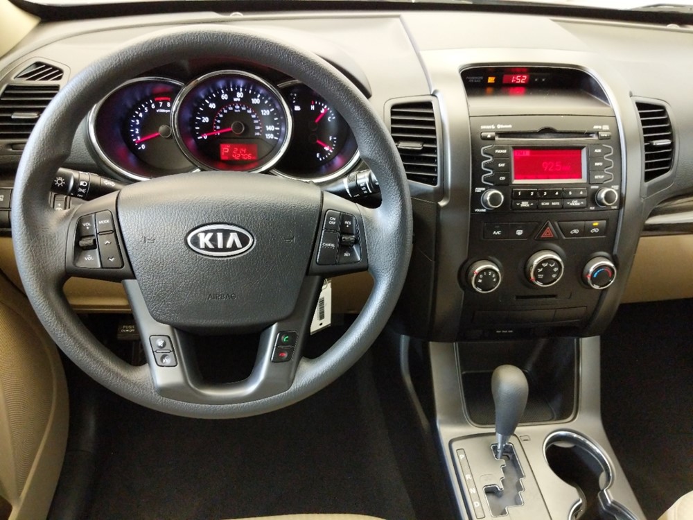 2012 Kia Sorento - Driver Dash
