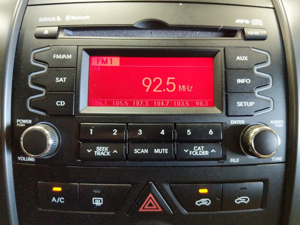 2012 Kia Sorento - Stereo Package