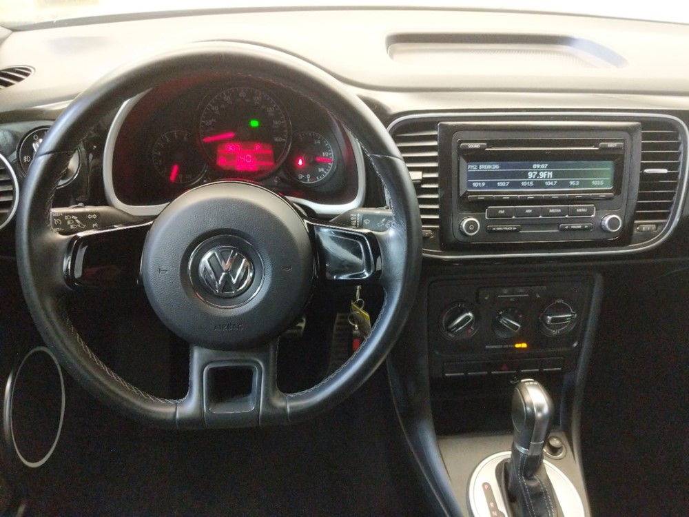 2012 Volkswagen Beetle - Driver Dash