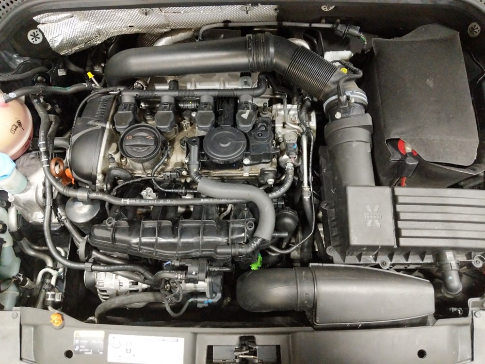 2012 Volkswagen Beetle - Engine