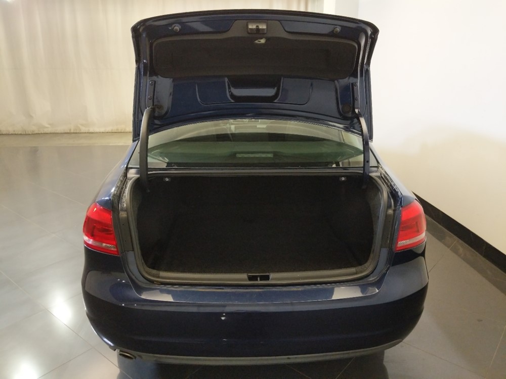 2012 Volkswagen Passat - Trunk
