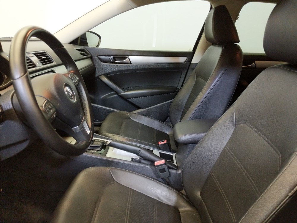 2012 Volkswagen Passat - Driver Front Seat