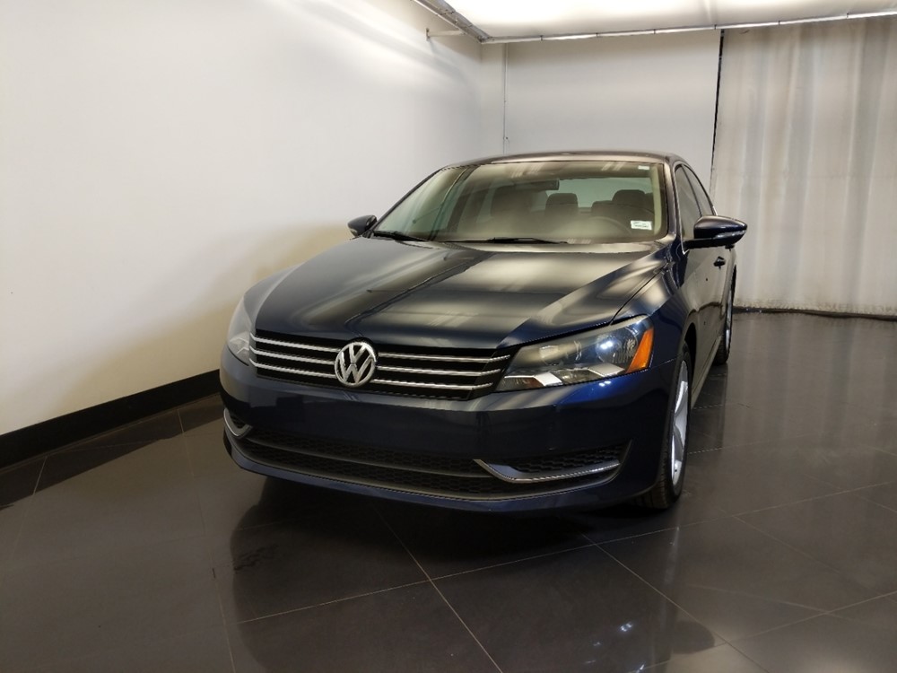 2012 Volkswagen Passat - Driver Front Hood