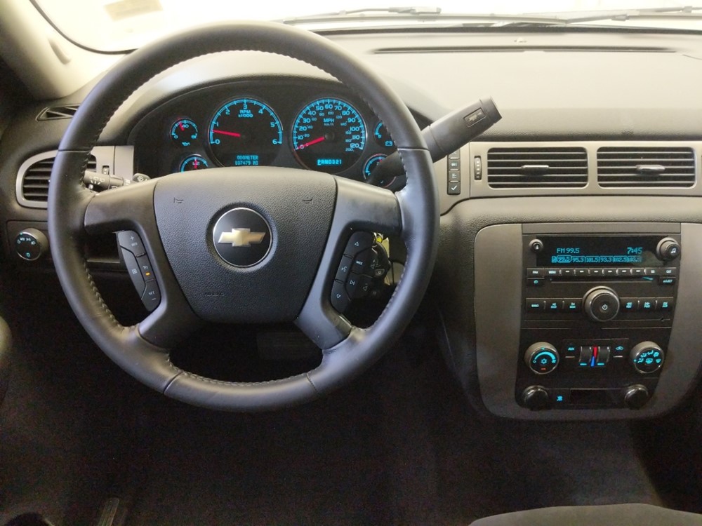 2008 Chevrolet Tahoe - Driver Dash