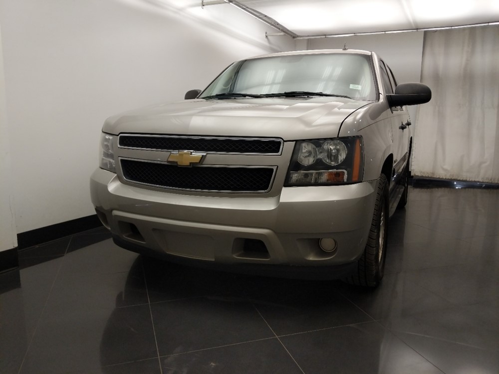 2008 Chevrolet Tahoe - Driver Front Hood