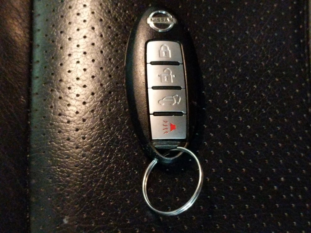 2013 Nissan Murano - VIN Plate