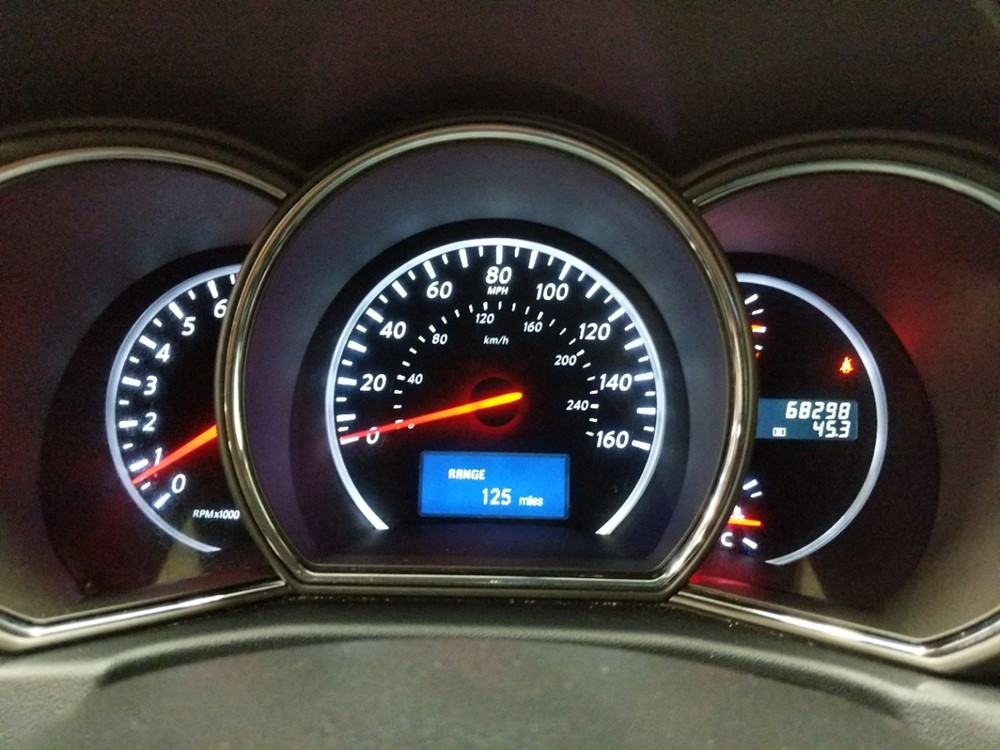 2013 Nissan Murano - Odometer Close Up