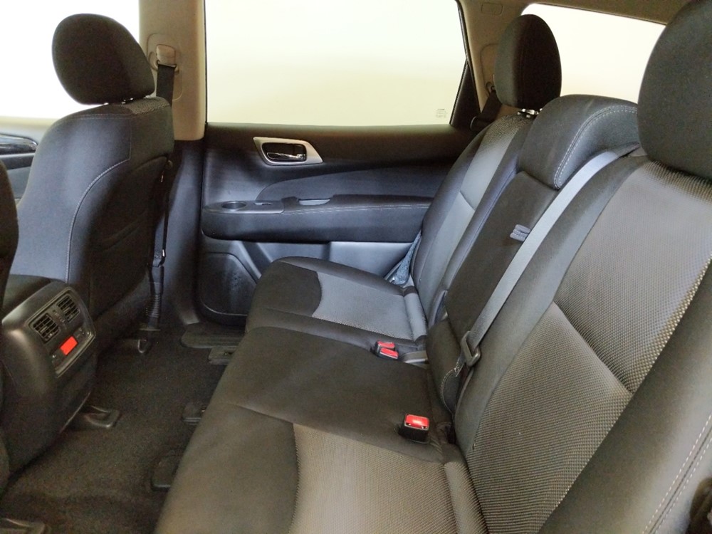 2017 Nissan Pathfinder - Driver Rear Seat