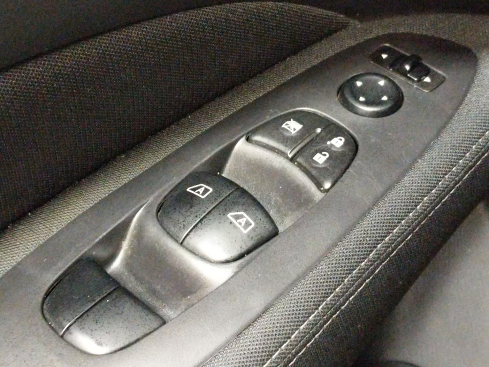 2017 Nissan Pathfinder - Driver Power Windows/Lock Control