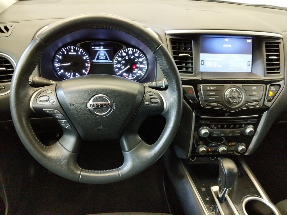 2017 Nissan Pathfinder - Driver Dash