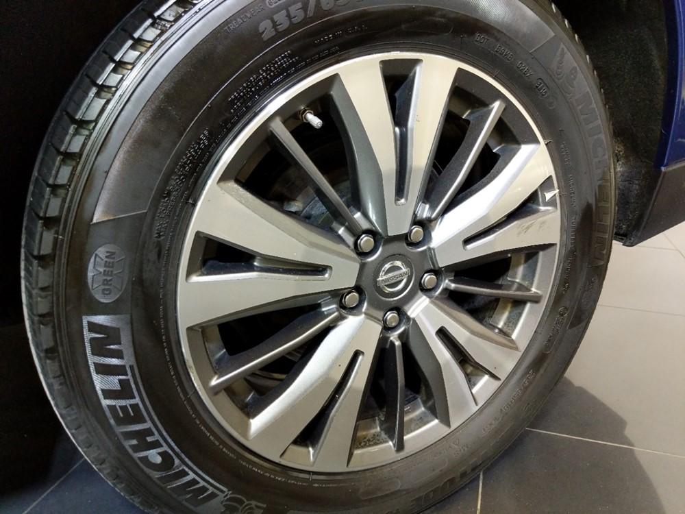 2017 Nissan Pathfinder - Wheel
