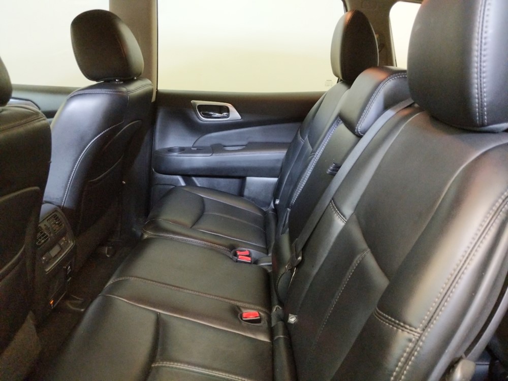2015 Nissan Pathfinder - Driver Rear Seat