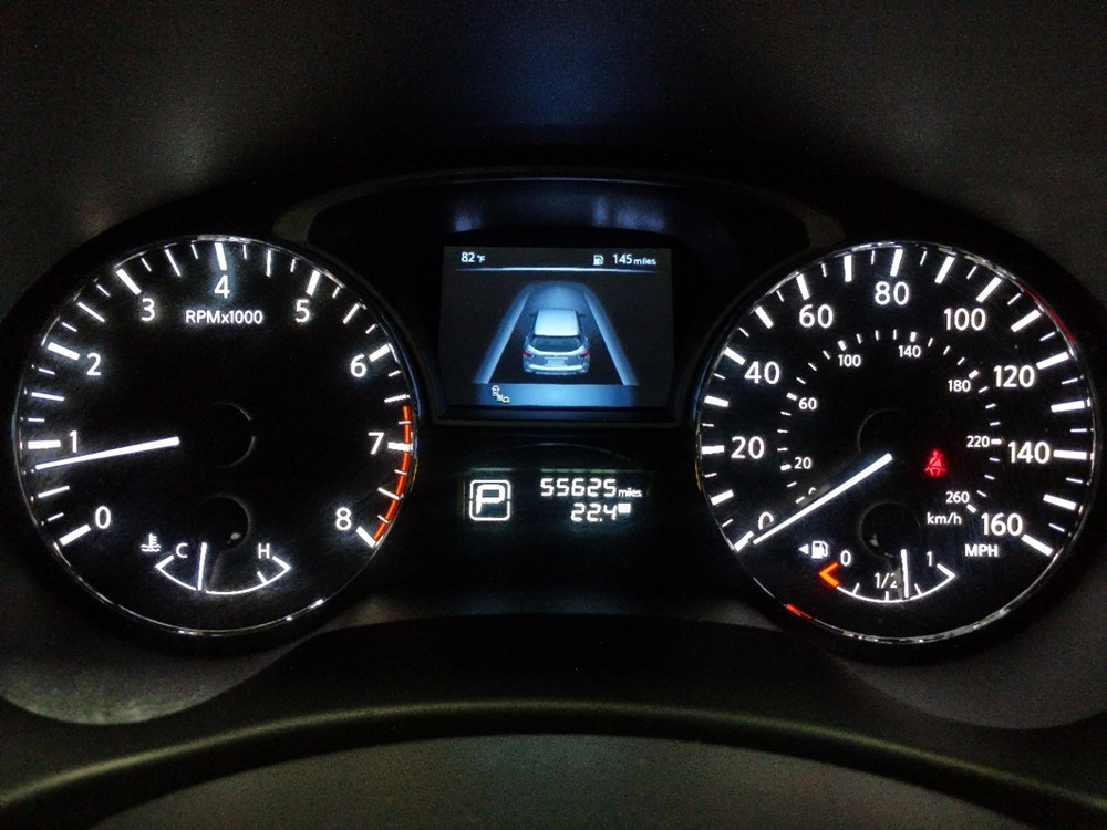 2015 Nissan Pathfinder - Odometer Close Up