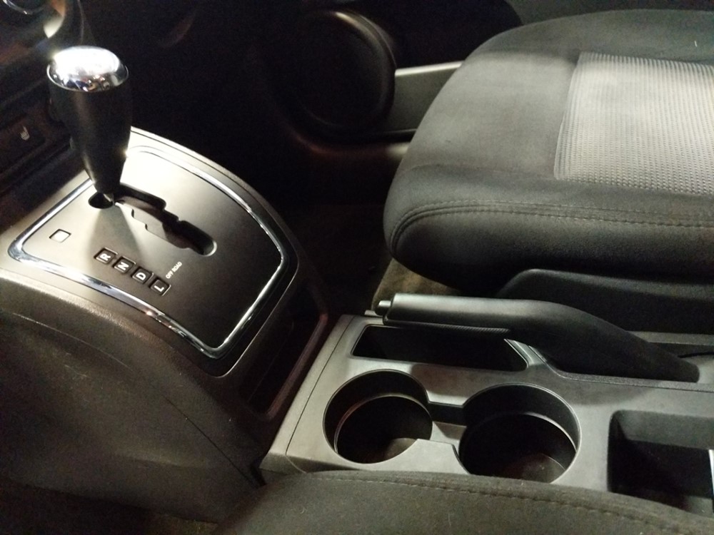 2013 Jeep Compass - Center Console/Cup Holders
