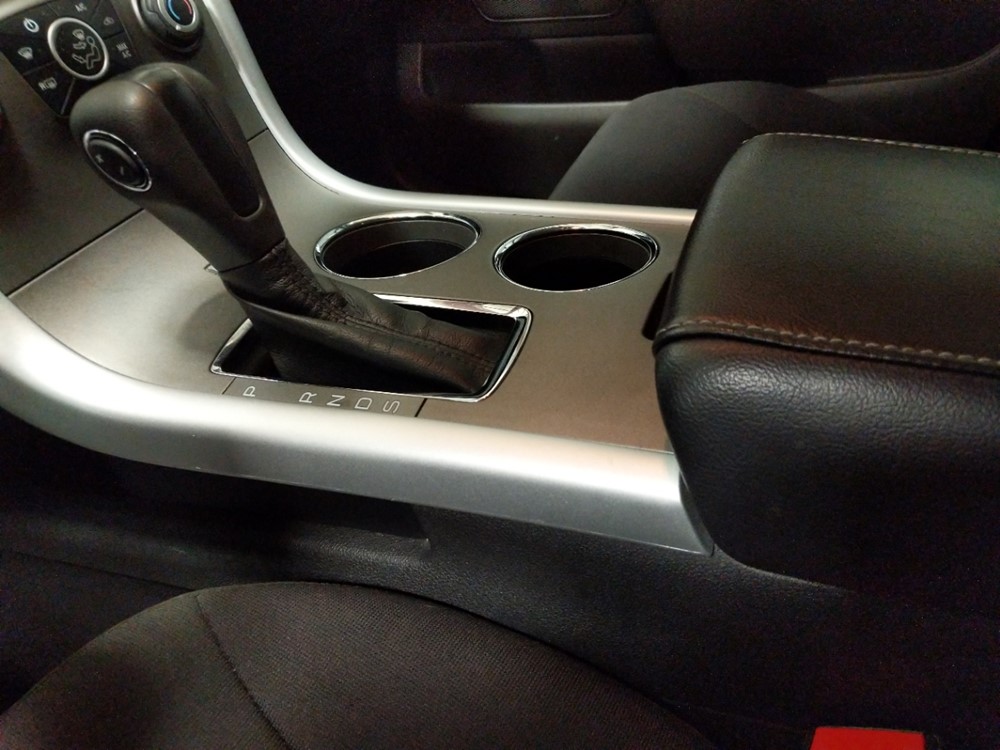 2013 Ford Edge - Center Console/Cup Holders