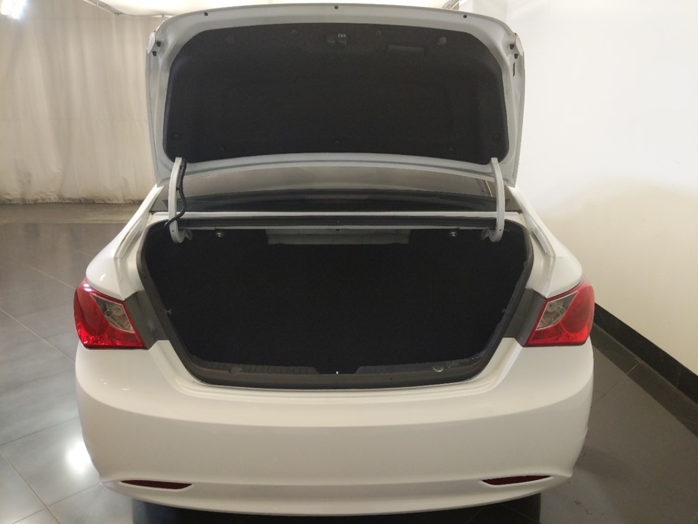 2013 Hyundai Sonata - Trunk