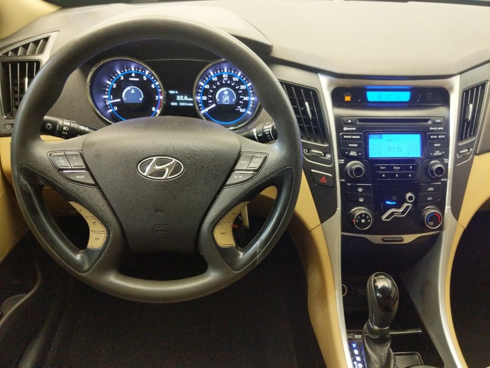 2013 Hyundai Sonata - Driver Dash
