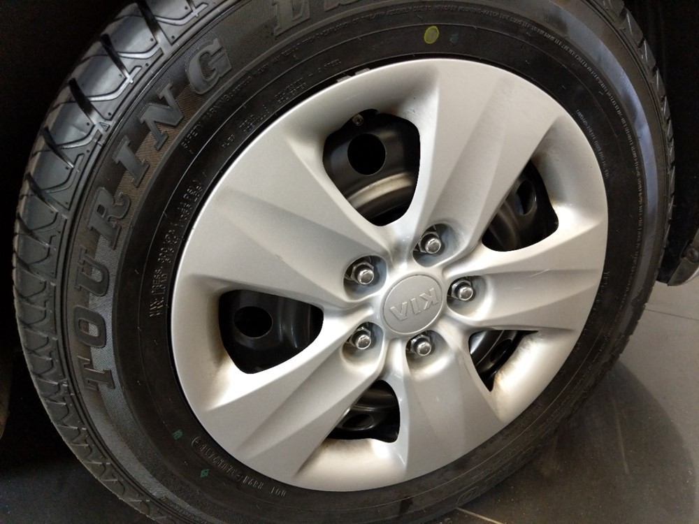 2015 Kia Forte - Wheel