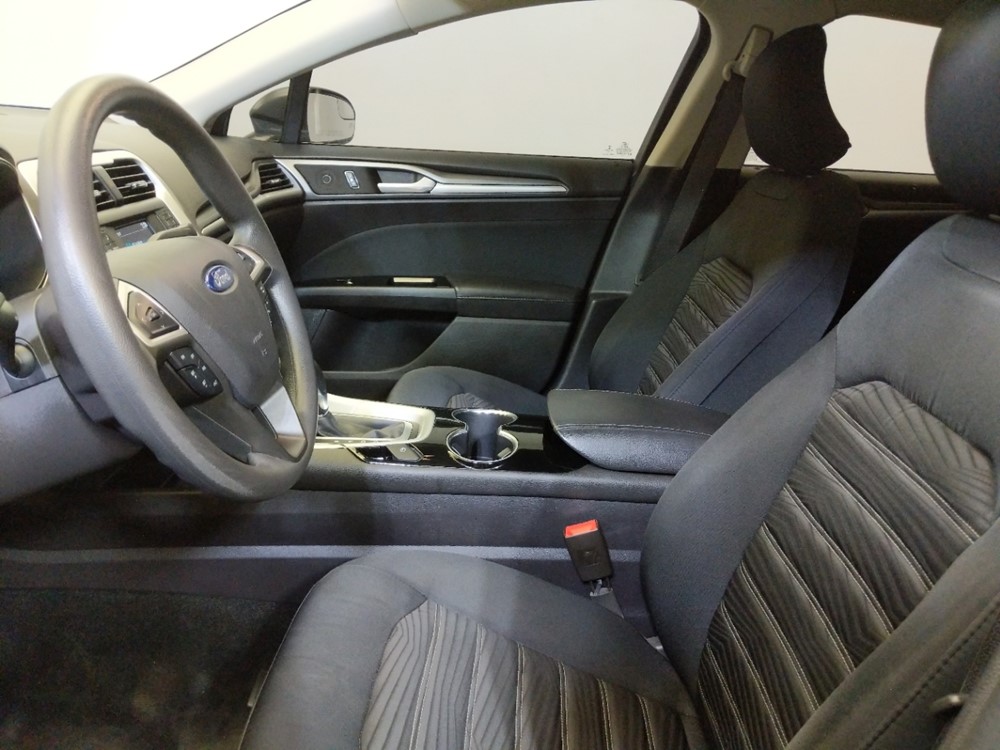 2016 Ford Fusion - Driver Front Seat