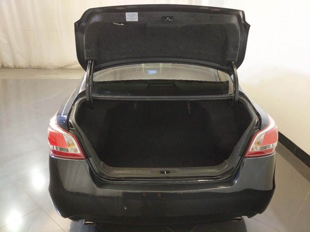 2013 Nissan Altima - Trunk