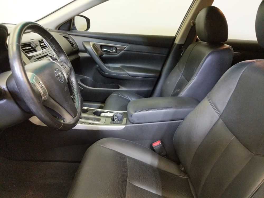 2013 Nissan Altima - Driver Front Seat