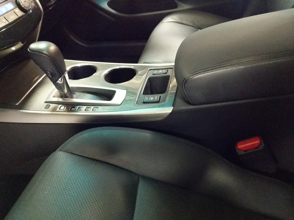 2013 Nissan Altima - Center Console/Cup Holders