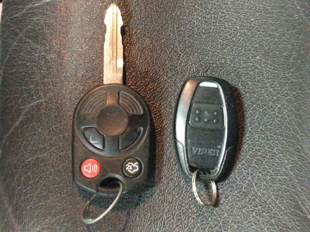 2010 Ford Edge - Keys