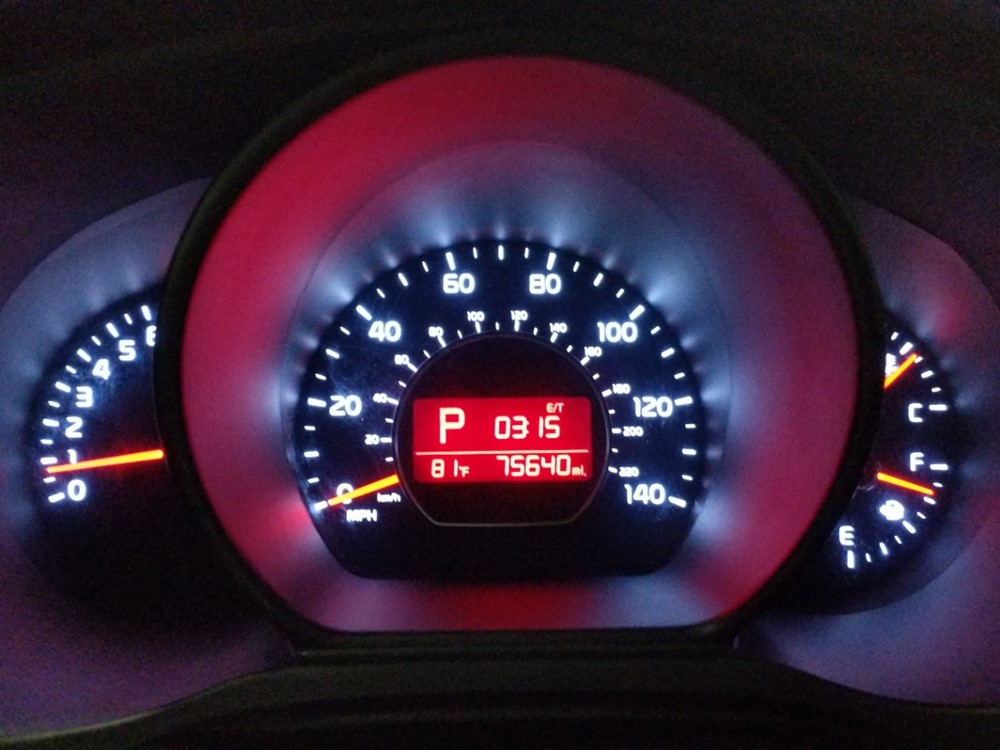 2015 Kia Soul - Odometer Close Up